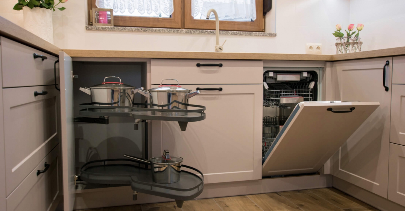 Kuchnia klasyczna kaszmir - meble na wymiar Cieszyn RMEBLE